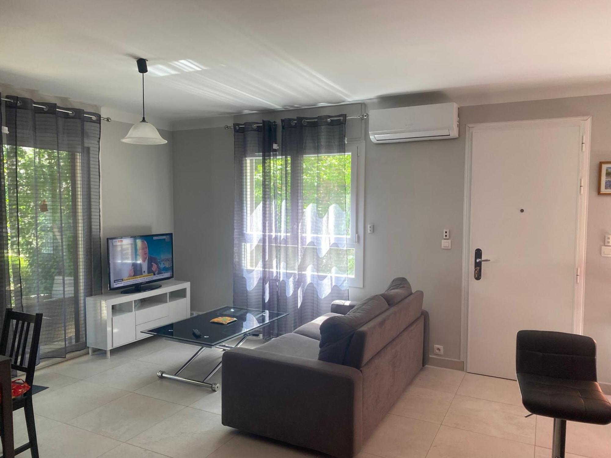 Rez De Grand T2 Proche Marvivo-sablettes Holiday home